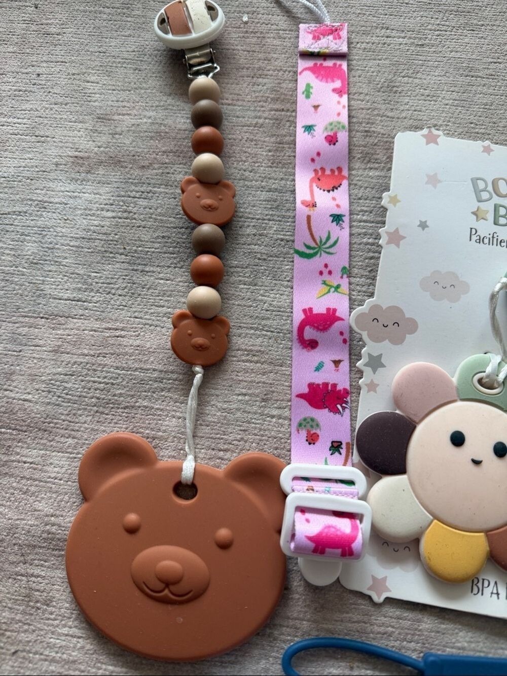 Silicone Pacifier Clips Teethers 9 - Picture 3 of 6
